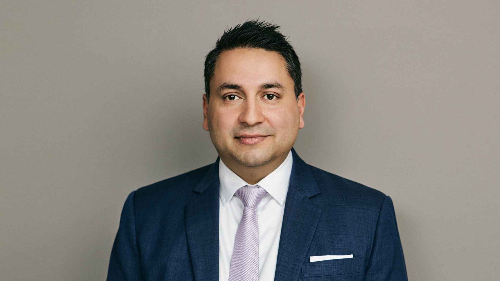 Alan Pascal Attorney Professionals - Accura